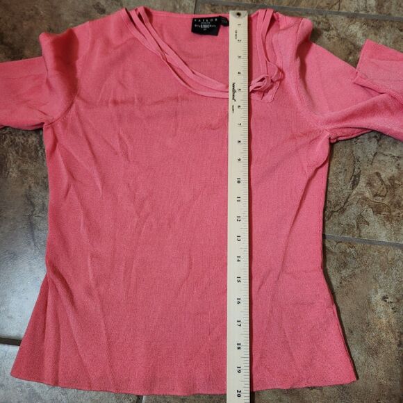 Tailor B Moss Knit Top – Women’s Small – Criss Cross Neckline - Picture 3 of 6